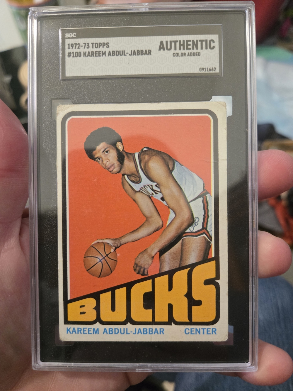 Topps 1972-73 Kareem Abdul-Jabbar Milwaukee Bucks Basketball Card - Orange